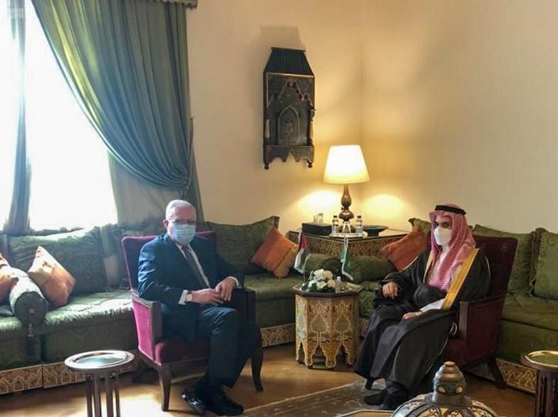 Saudi Arabia’s Minister of Foreign Affairs Prince Faisal bin Farhan meets his Palestinian counterpart Riyad Al-Maliki in Cairo on Monday, Feb. 8, 2021. (SPA) Saudi Arabia’s Minister of Foreign Affairs Prince Faisal bin Farhan meets his Palestinian counterpart Riyad Al-Maliki in Cairo on Monday, Feb. 8, 2021. (SPA)